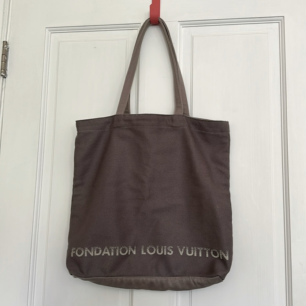 Louis Vuitton Fondation cotton tote bag (authentic)